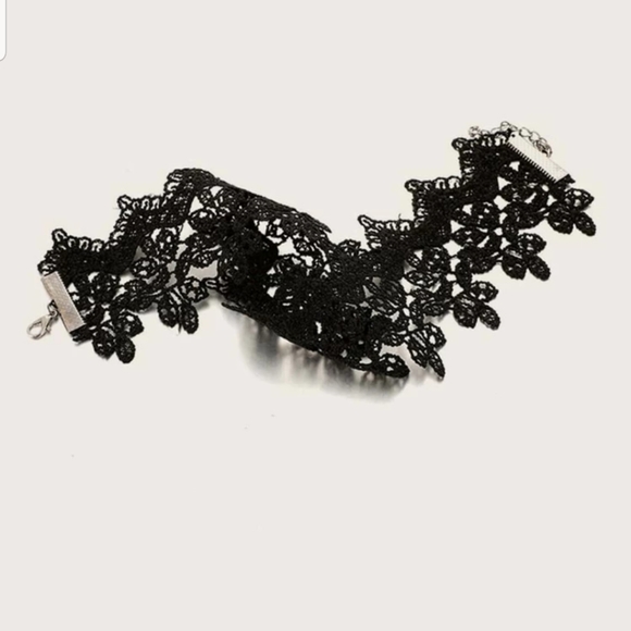 *Harmony* Lace Choker - Picture 5 of 5